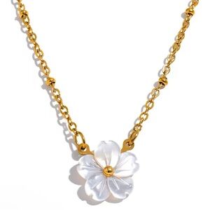 Natural Shell Flower Pendant Necklace Gift Stainless Stee